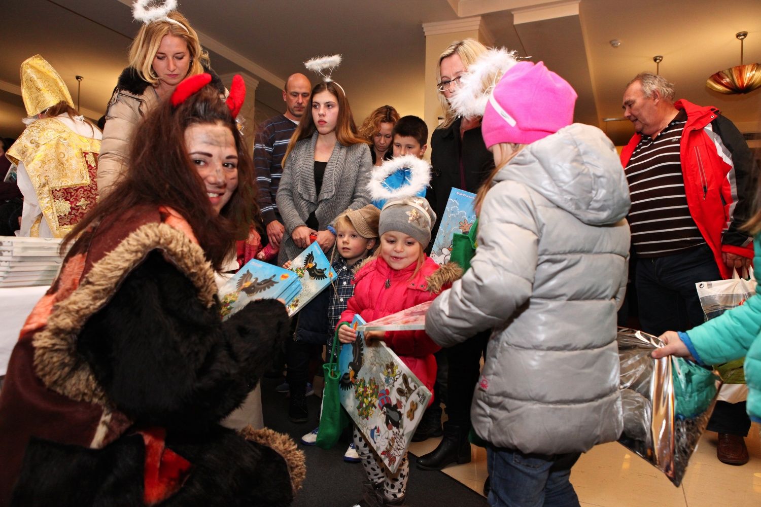 Advent dětem vybral 34 tisíc a pomohl hospicu