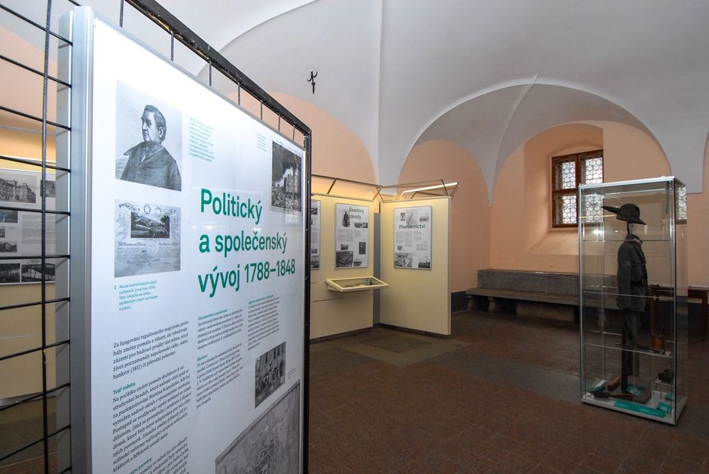 Archiv připravil výstavu, ta seznamuje s historií Plzně v letech 1788 až 1918 