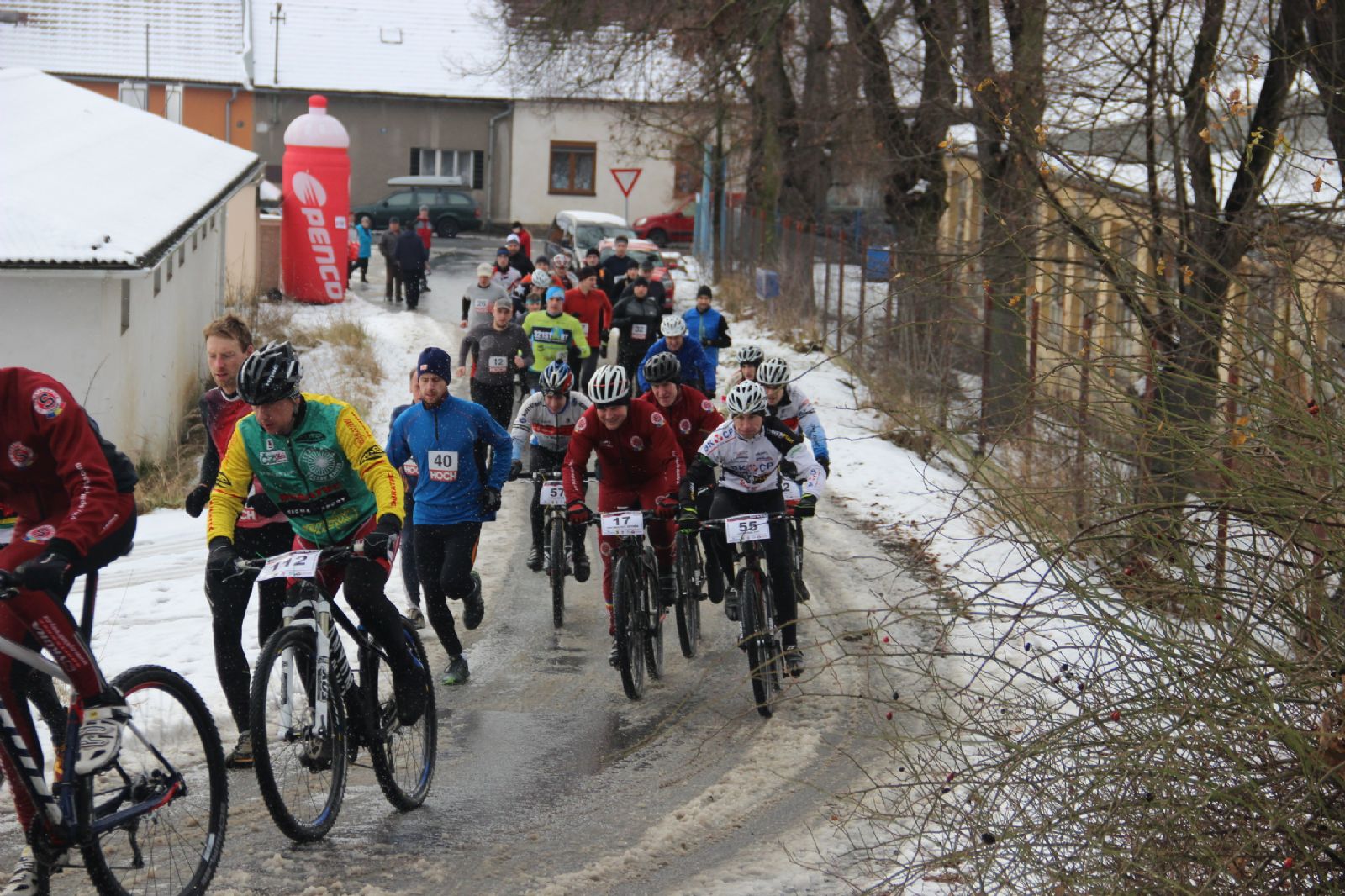 obrázek: Cyklisté i běžci jsou zváni na Novoroční závod na Žďár