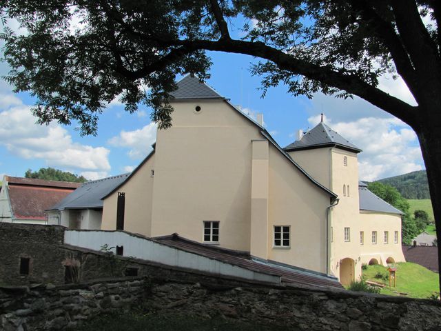 Dešenice na Klatovsku lákají na nově otevřené muzeum šumavského piva