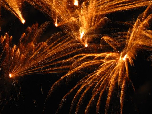 Dobřany vítají rok 2015 tradičním ohňostrojem