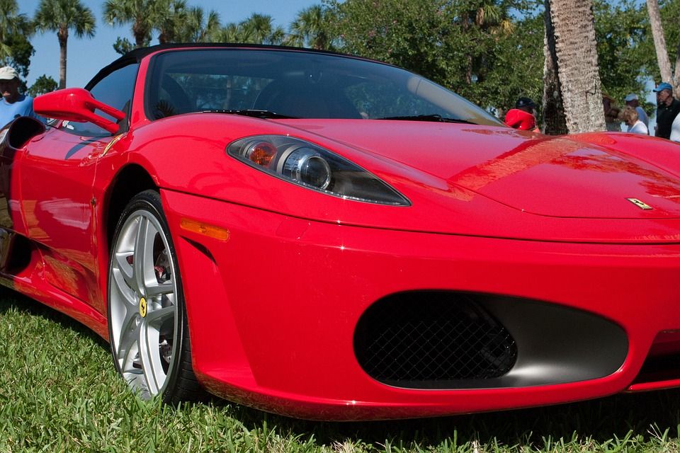 obrázek: Gymnázium Františka Křižíka zve v úterý veřejnost na besedu s tvůrcem Ferrari