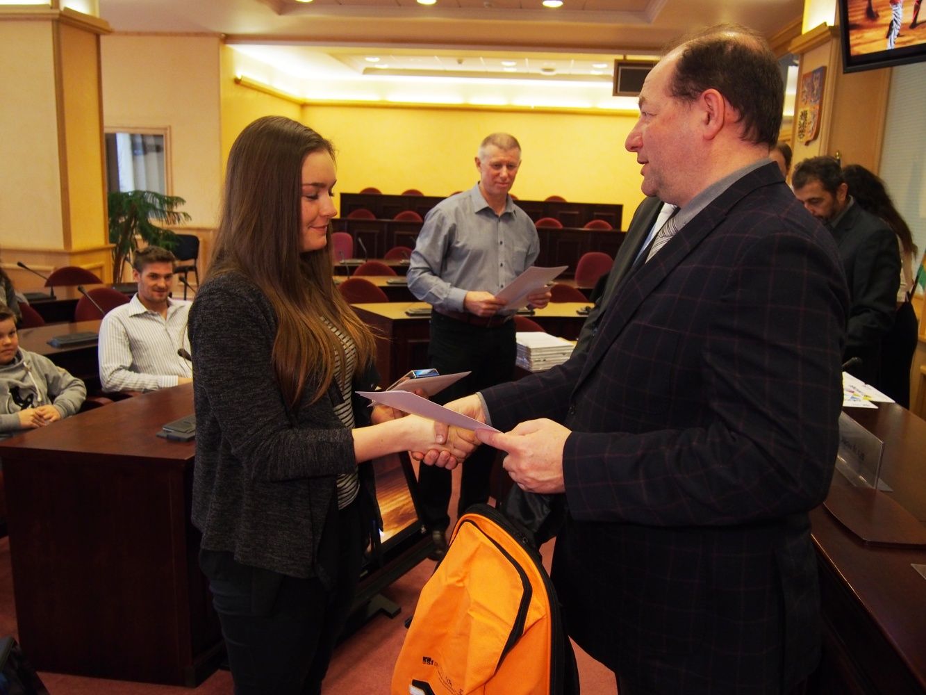 obrázek: Hejtman ocenil medailisty ze zimních olympijských her mládeže