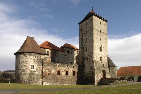 Hrady a zámky v Plzeňském kraji zvou na vánoční prohlídky