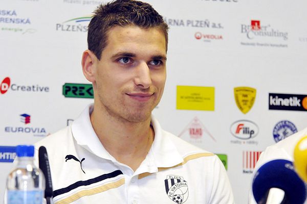 obrázek: Jan Kovařík prodloužil smlouvu do června 2018 