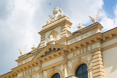 obrázek: Město poskytne pomoc TJ Sokol Plzeň 1 při zřízení sjezdu do sokolovny 