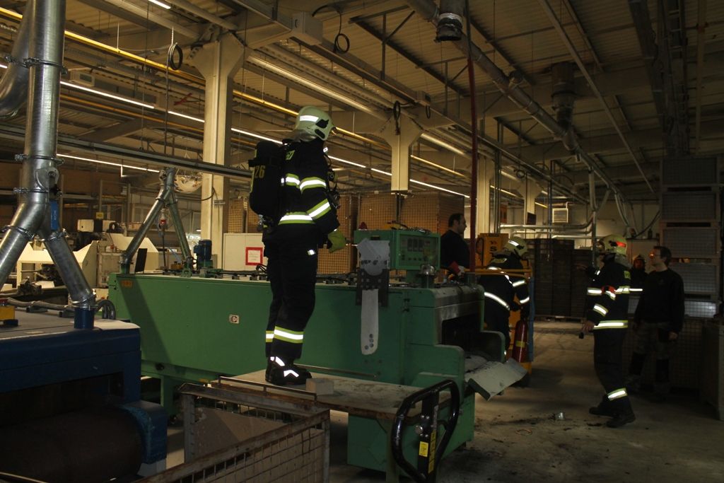 Na Tachovsku hořela firma na výrobu pružin