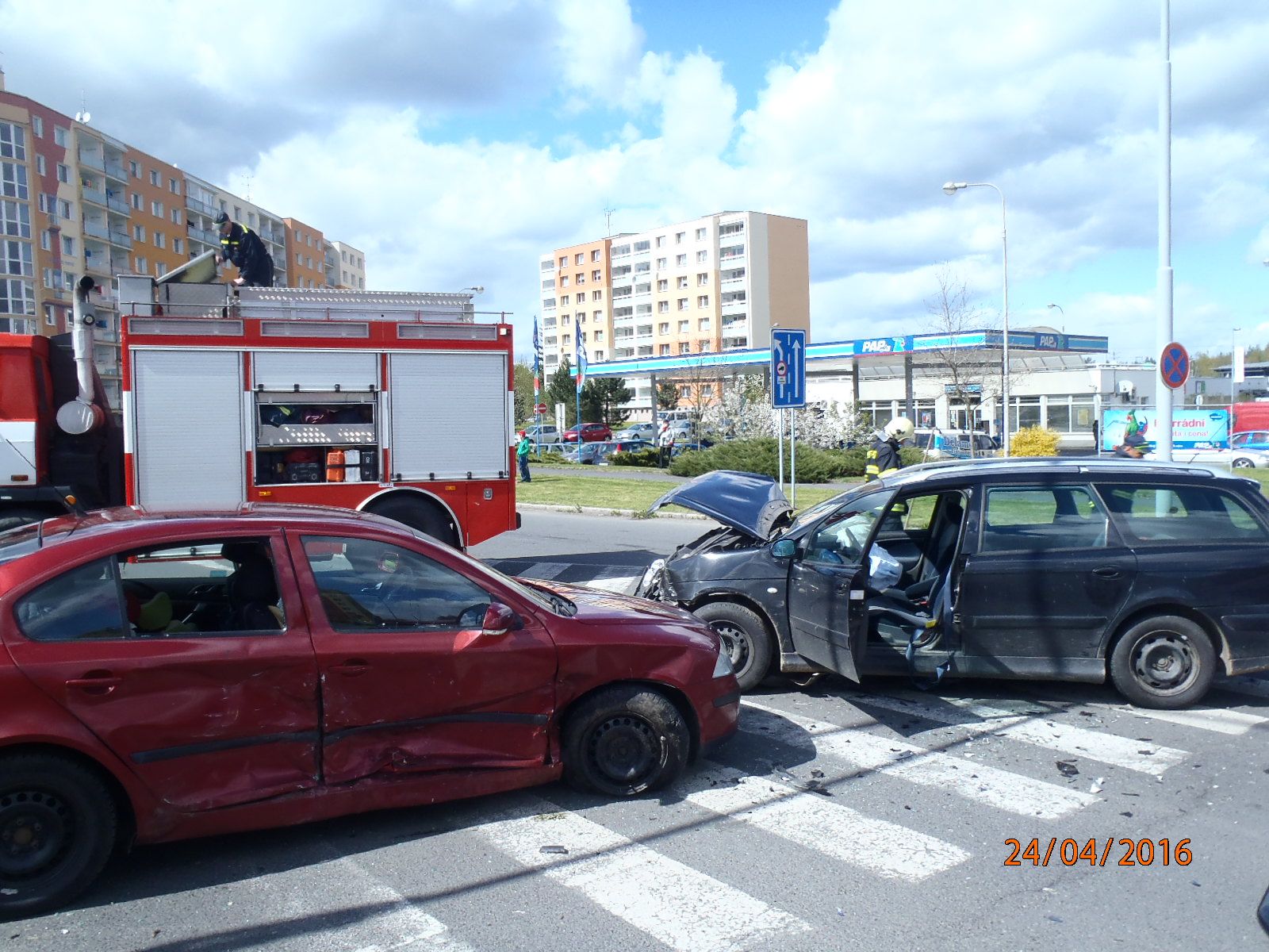 obrázek: Nehoda na plzeňském Lochotíně: Dvě zranění