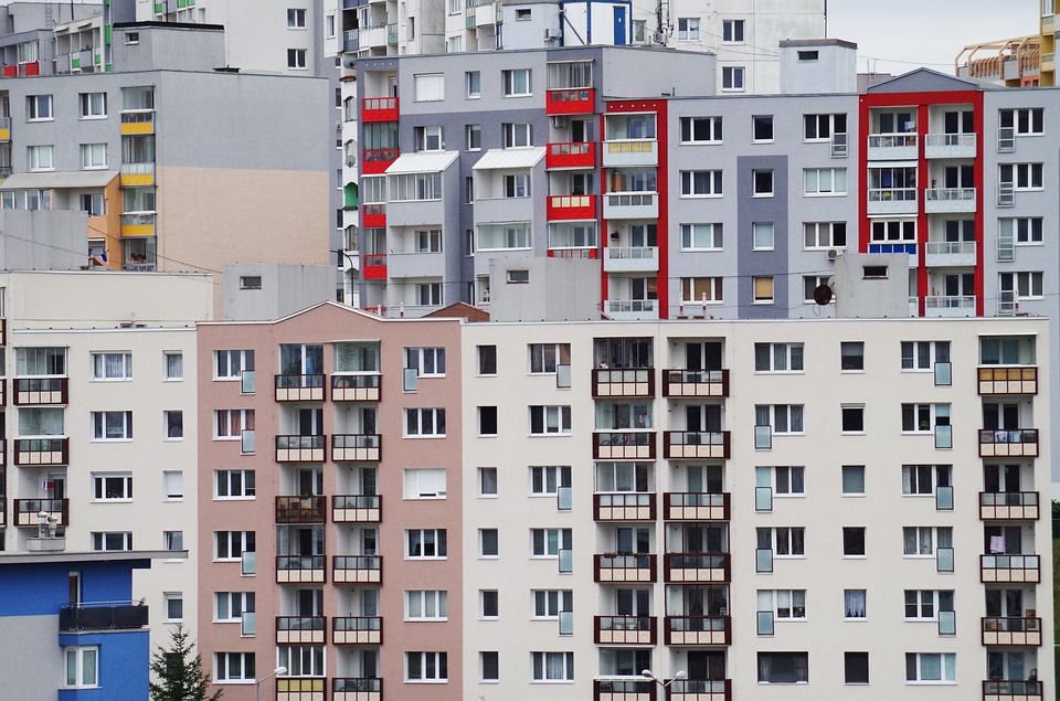 Nové zlodějské triky - vykradači bytů převlečení za řemeslníky