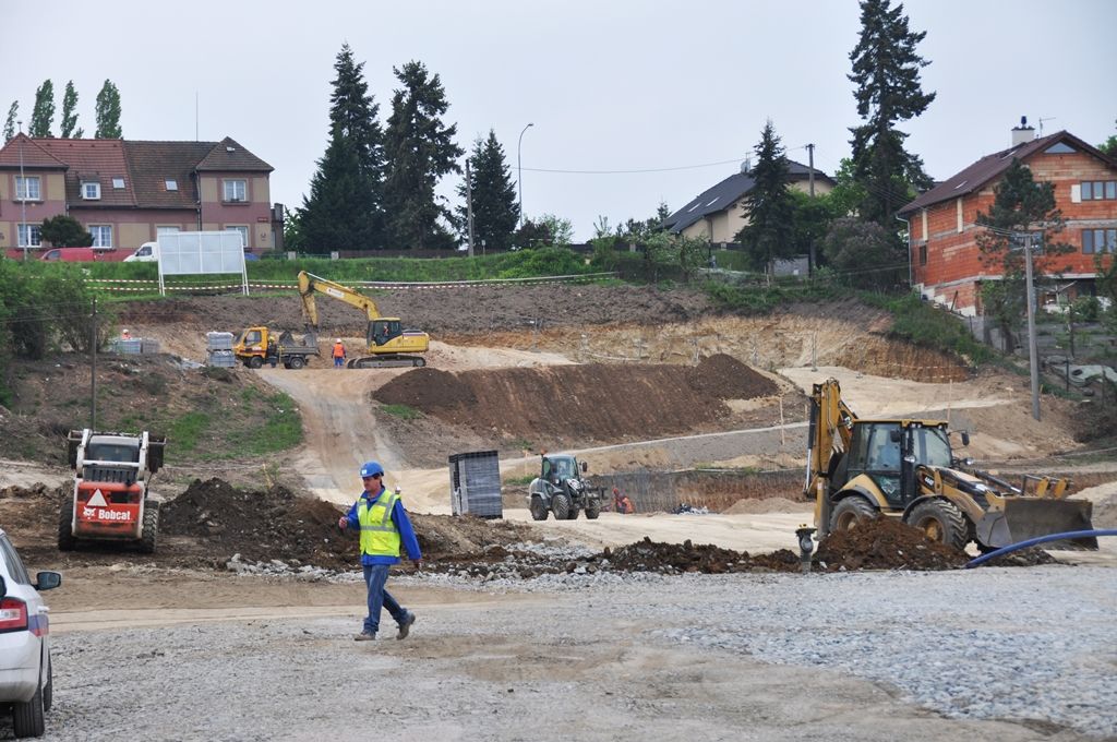 obrázek: Plzeň buduje náhradní hřiště pro TJ Slovan Spoje, dokončí ho v listopadu 