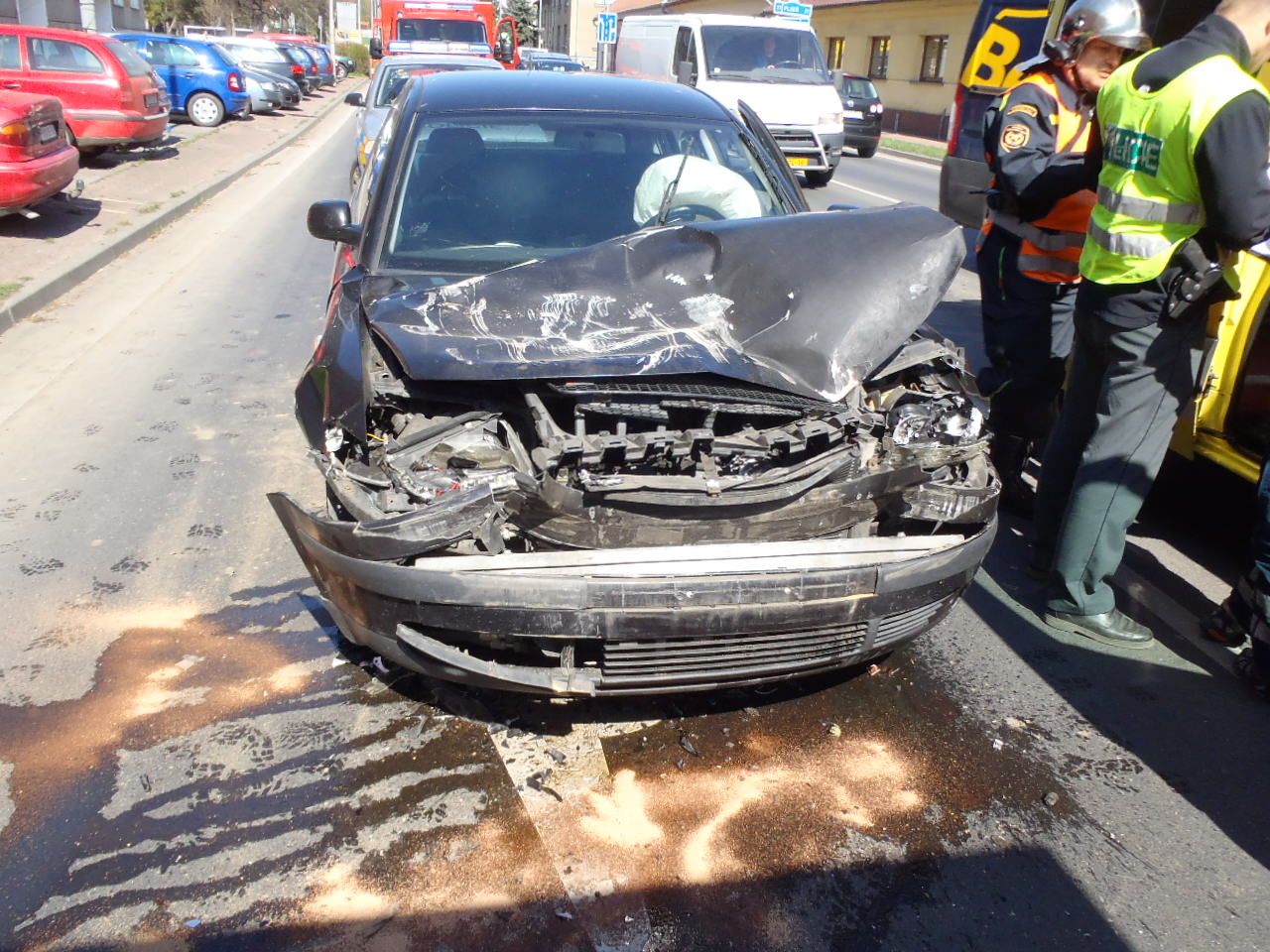 obrázek: Při nehodě v Přešticích utrpěla zranění matka se synem