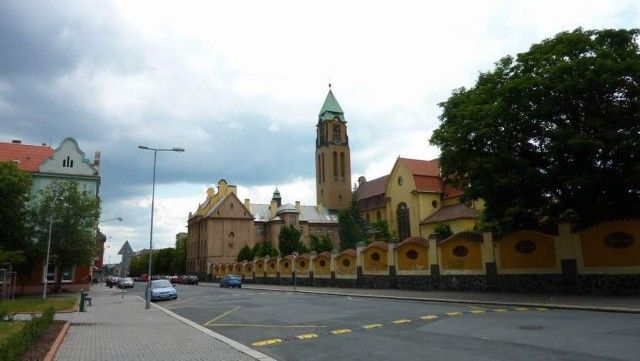 Projekt na obnovu Jiráskova náměstí a klášterní zahrady usiluje o grant   