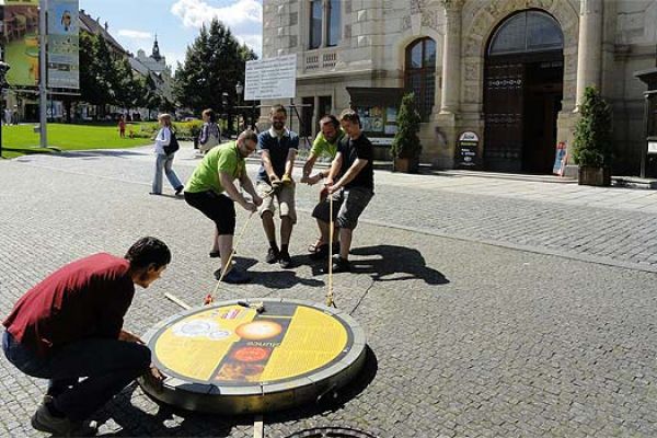 Sluneční soustava je znovu v ulicích Plzně 