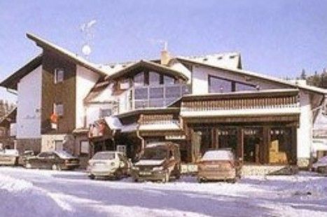 Socialismus je podle opozice zpět - krajské zastupitelstvo schválilo koupi hotelu na Špičáku