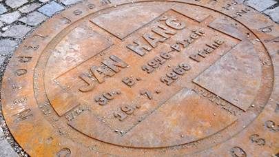 Středeční Večer s Revolver revue představí plzeňského rodáka Jana Hanče