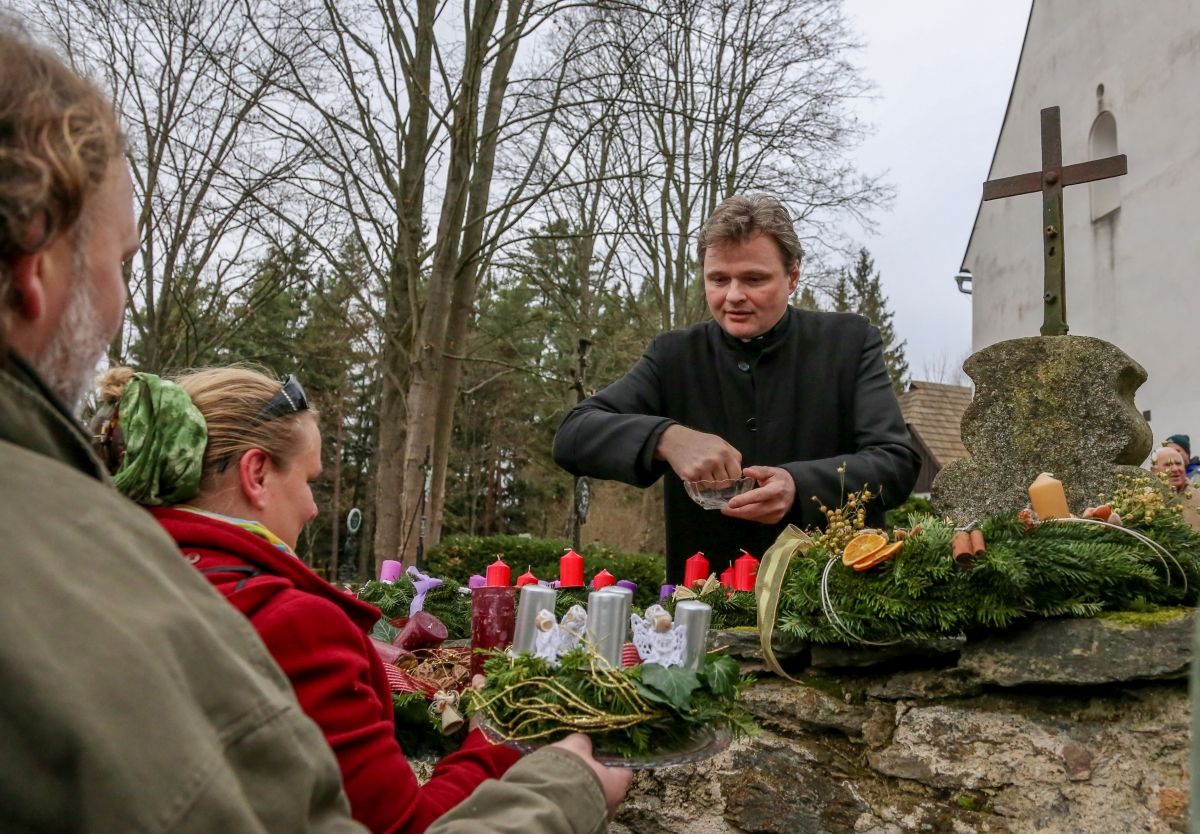 obrázek: Šumavský Mouřenec chystá v závěru roku koncerty, ale i půlnoční silvestrovskou mši 