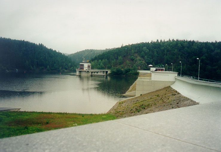 obrázek: Tonoucí v Hracholuské přehradě díky včasné pomoci přežil