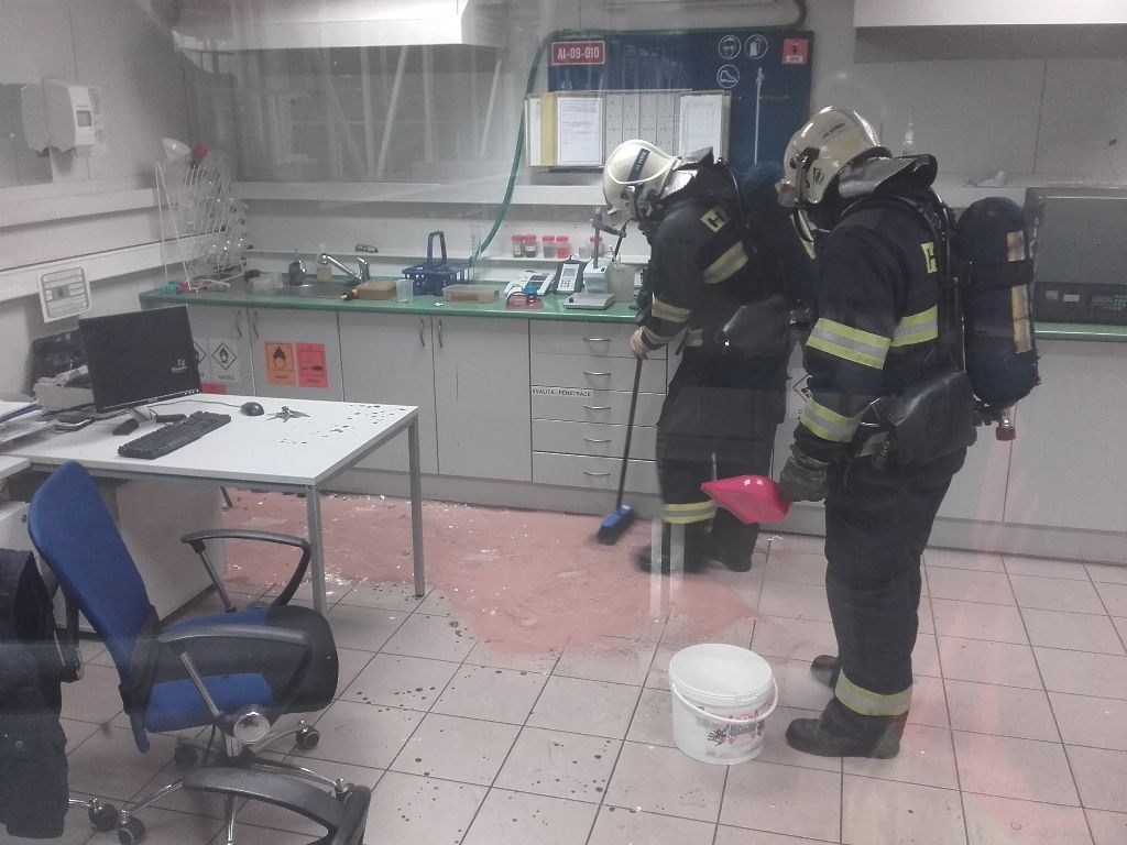 V plzeňské firmě v pondělí explodovaly chemikálie