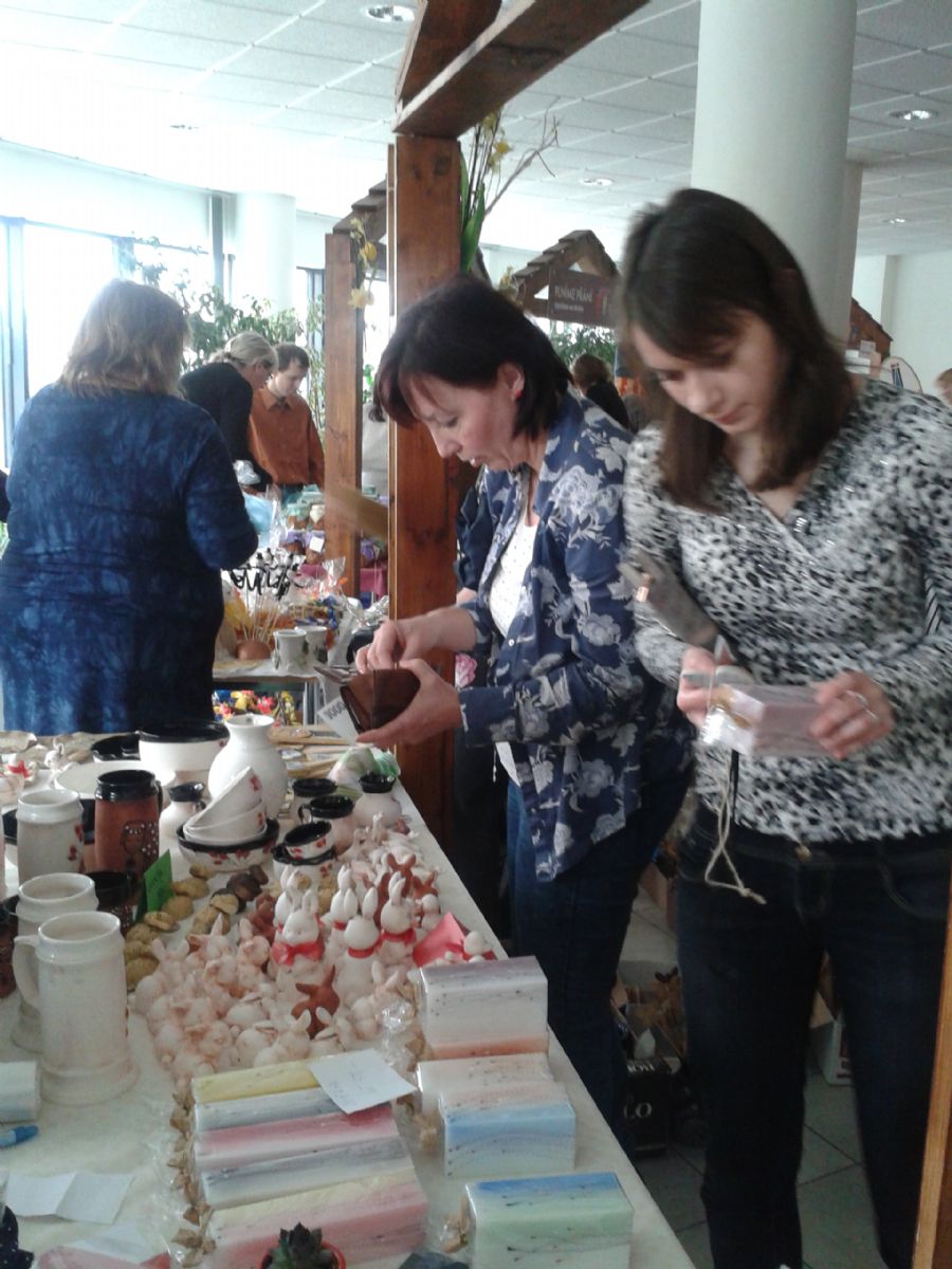 obrázek: V Plzni nabízeli velikonoční výrobky zástupci chráněných dílen 