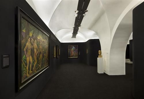 obrázek: Výstavní síň 13 v Plzni hostí výstavu Riziko loajálnosti