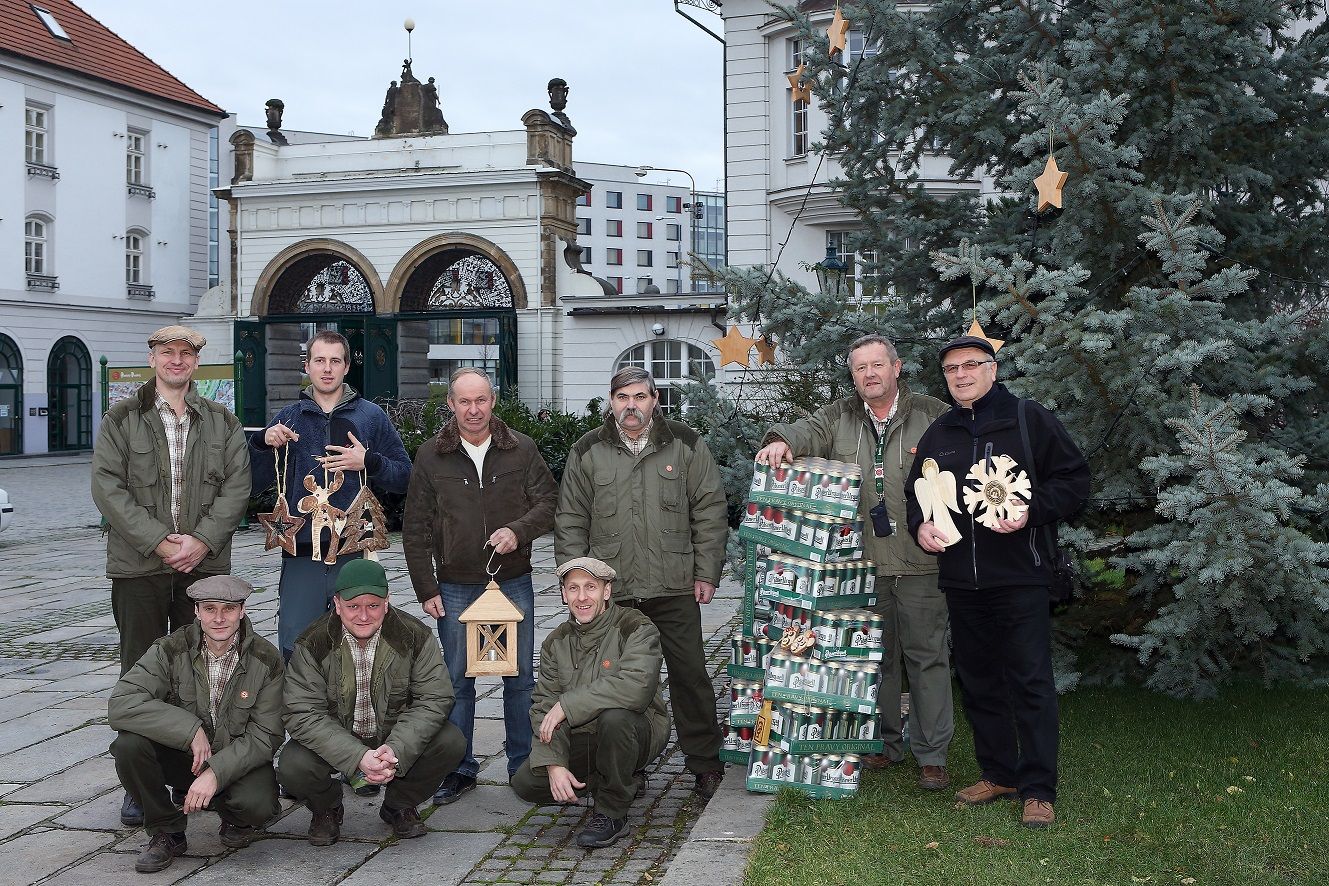 Za vlastnoruční ozdoby si odnesli z pivovaru dárek