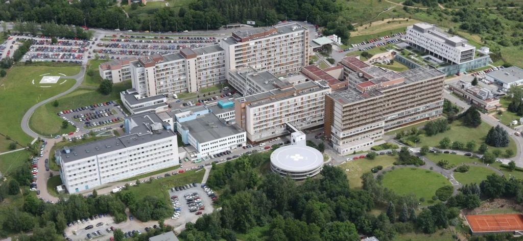 Chirurgický pavilon za čtyři miliardy zlepší péči ve FN Plzeň. Stavba omezí provoz i parkování