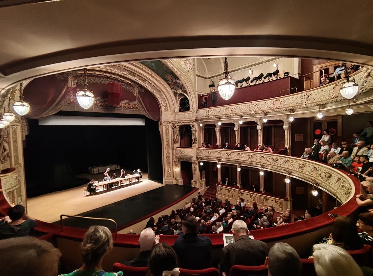 Festival Divadlo: Premiéra „Vzdálenosti“ láká na dystopickou budoucnost