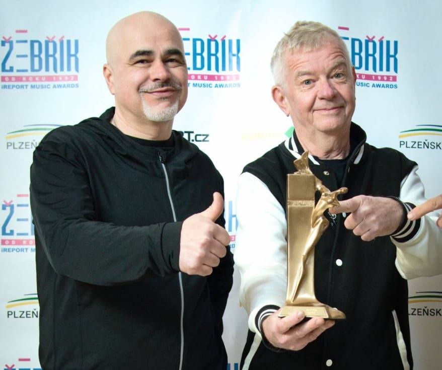 Finále Hudebních cen Žebřík v Plzni patřilo Mňáze a Žďorp, objevem je Doctor Victor