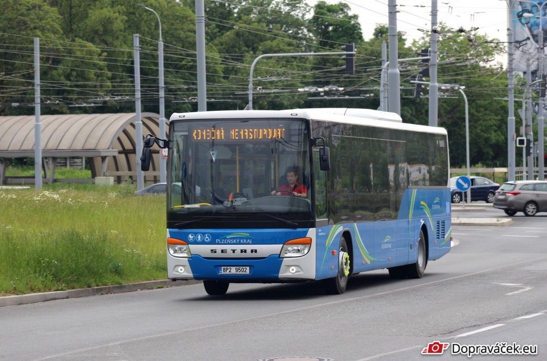 Kraj plánuje proměnu autobusové dopravy, vytížené linky posílí a venkov obslouží mikrobusy