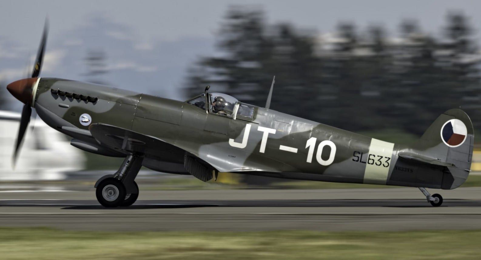 Legendární Spitfire plzeňáka Karla Pošty, pilota RAF, je na prodej za 82 milionů