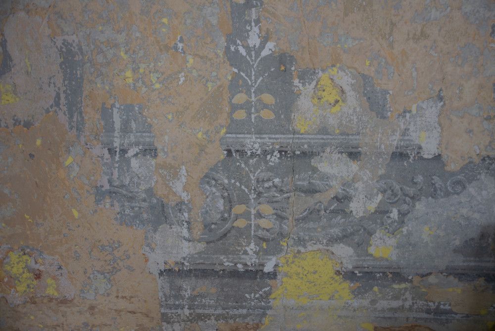 Na zámku v Merklíně objevili restaurátoři antické výzdoby, jde o mimořádný nález