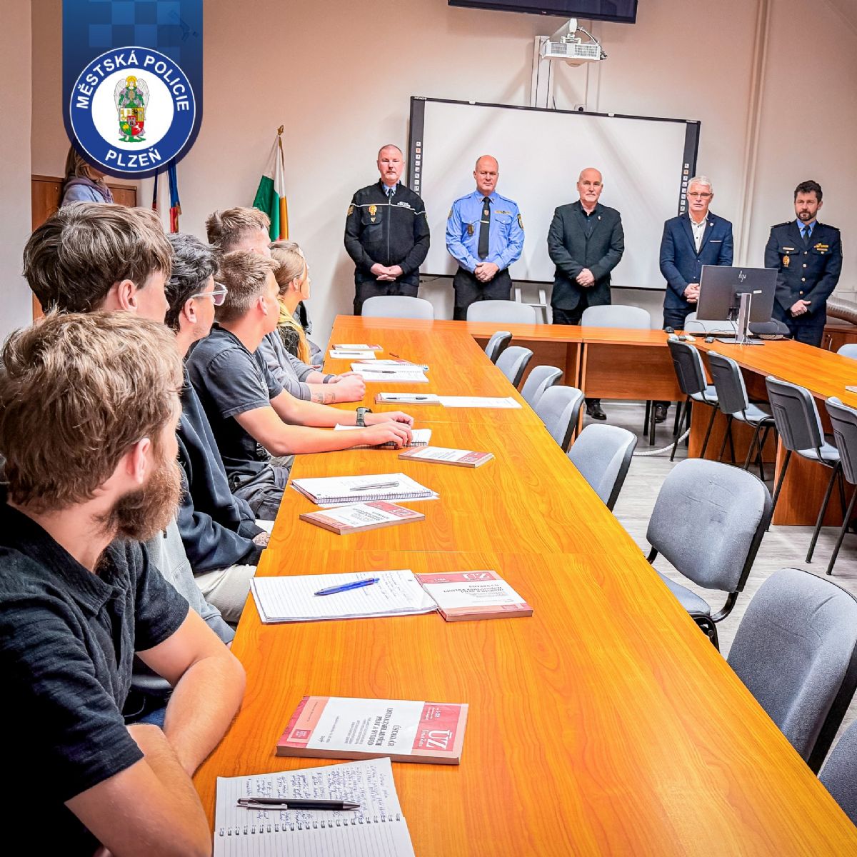 Nástupní kurz městské policie zahájen, do služby zamíří deset zájemců