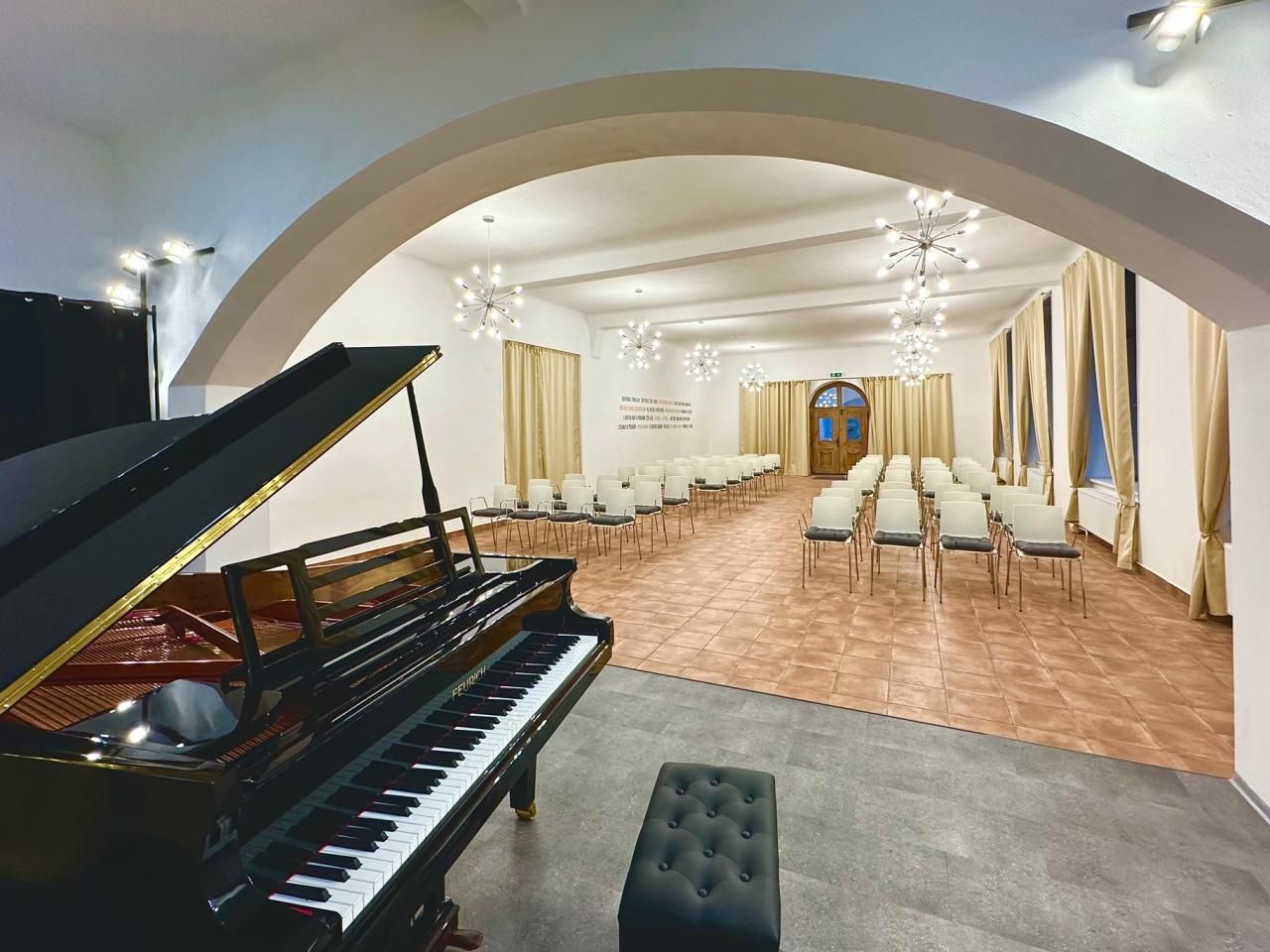 Nepomuk otevře nový koncertní sál komorní hudbě. Pontes per Musicam nabídne šest večerů