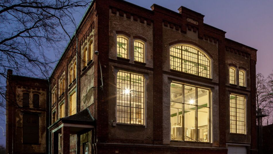 Noc pivovarů se vrací. V dubnu otevřou své brány desítky pivovarů napříč třemi kraji