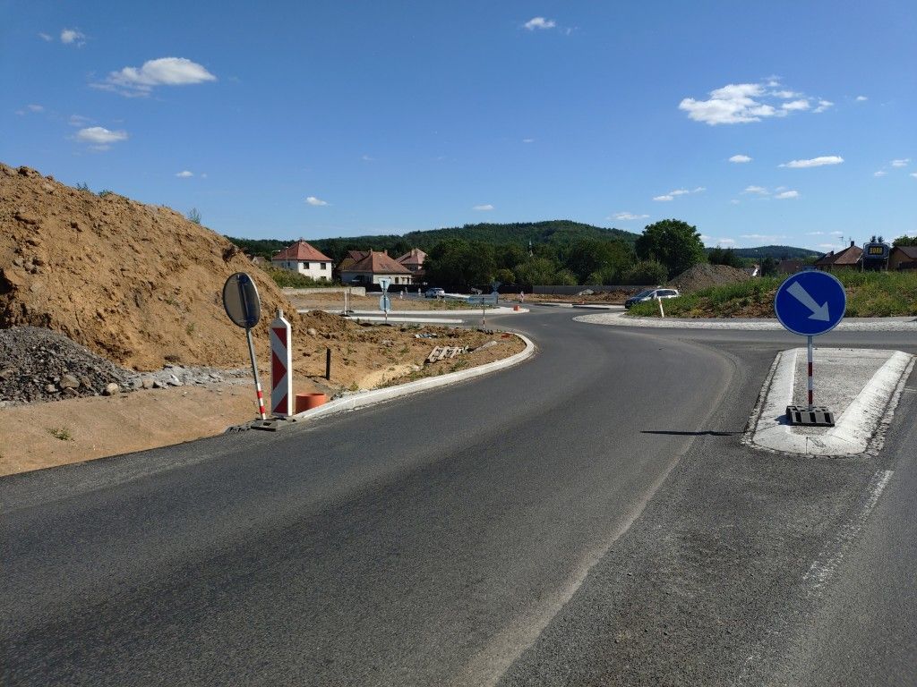 obrázek: Od pondělí 3. srpna čeká řidiče v Lužanech kyvadlový provoz na hlavním tahu I/27