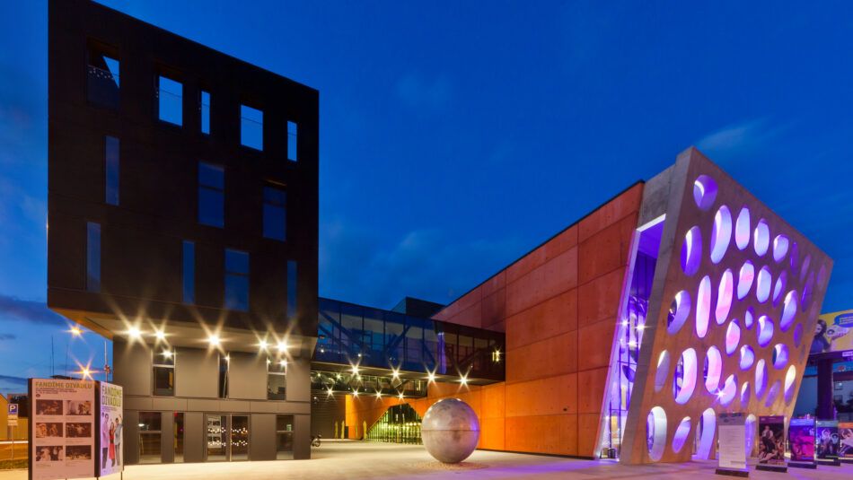 Plzeň čeká Noc divadel. Nabídne Havla, workshopy, pohádky i noční prohlídky