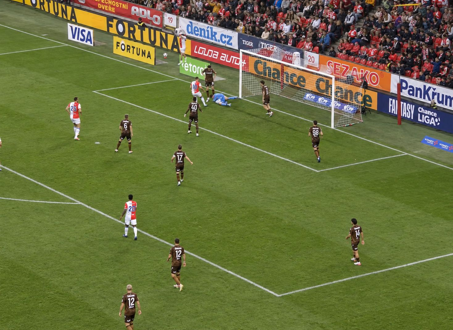 Plzeň vedla v Edenu, ale padla v 101. minutě. Chorý rozhodl z opakované penalty