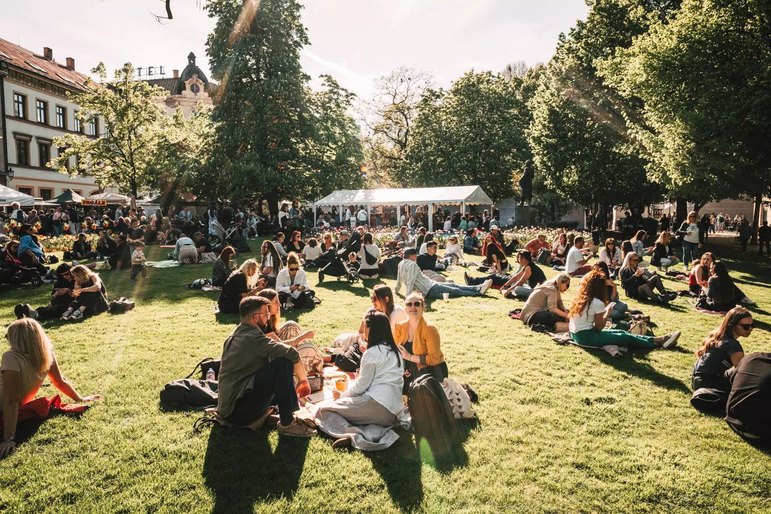 Plzeňský festival vína slaví deset let. Sady zaplní vinaři, street food i večerní koncerty