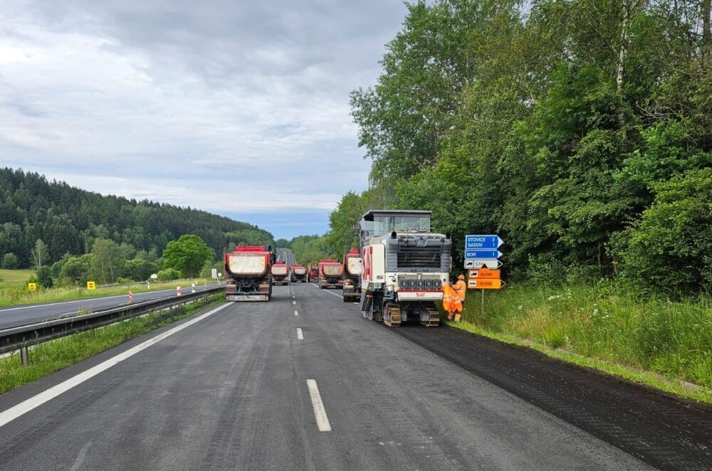 Plzeňský kraj čeká léto plné uzavírek. Opravy zasáhnou D5, přivaděče i silnice na Šumavu