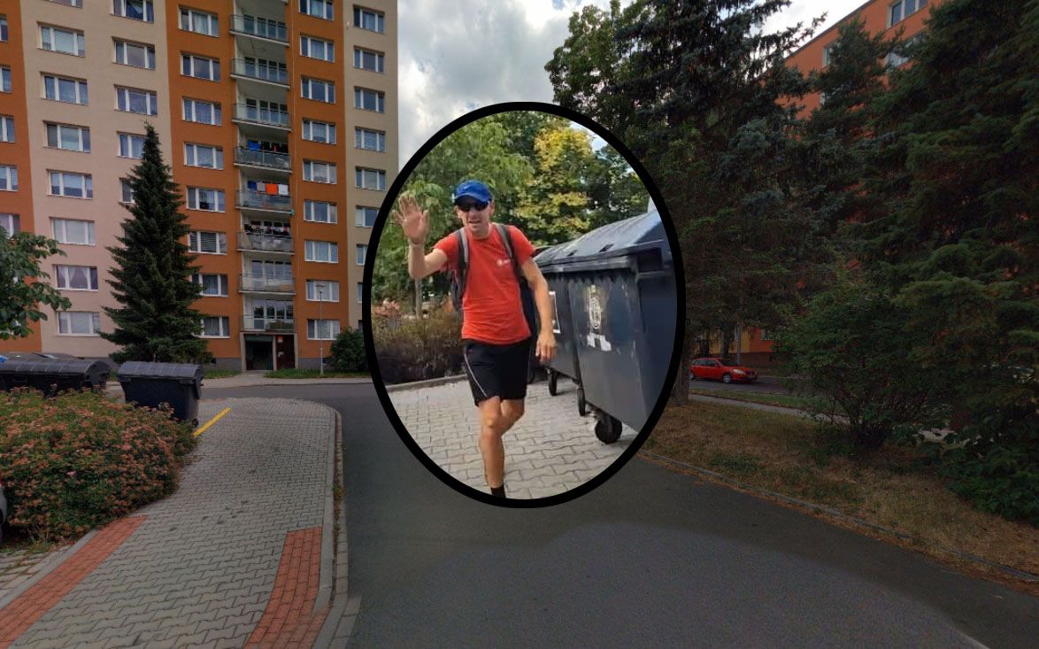 Policie v Plzni hledá muže, který se obnažoval ve Vojanově ulici. Poznáváte ho?