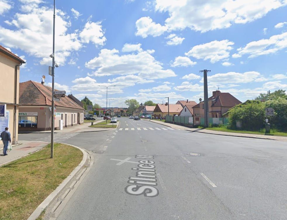 Pozor na kolony v Dobřanech. Řidiči se ale mohou omezení snadno vyhnout