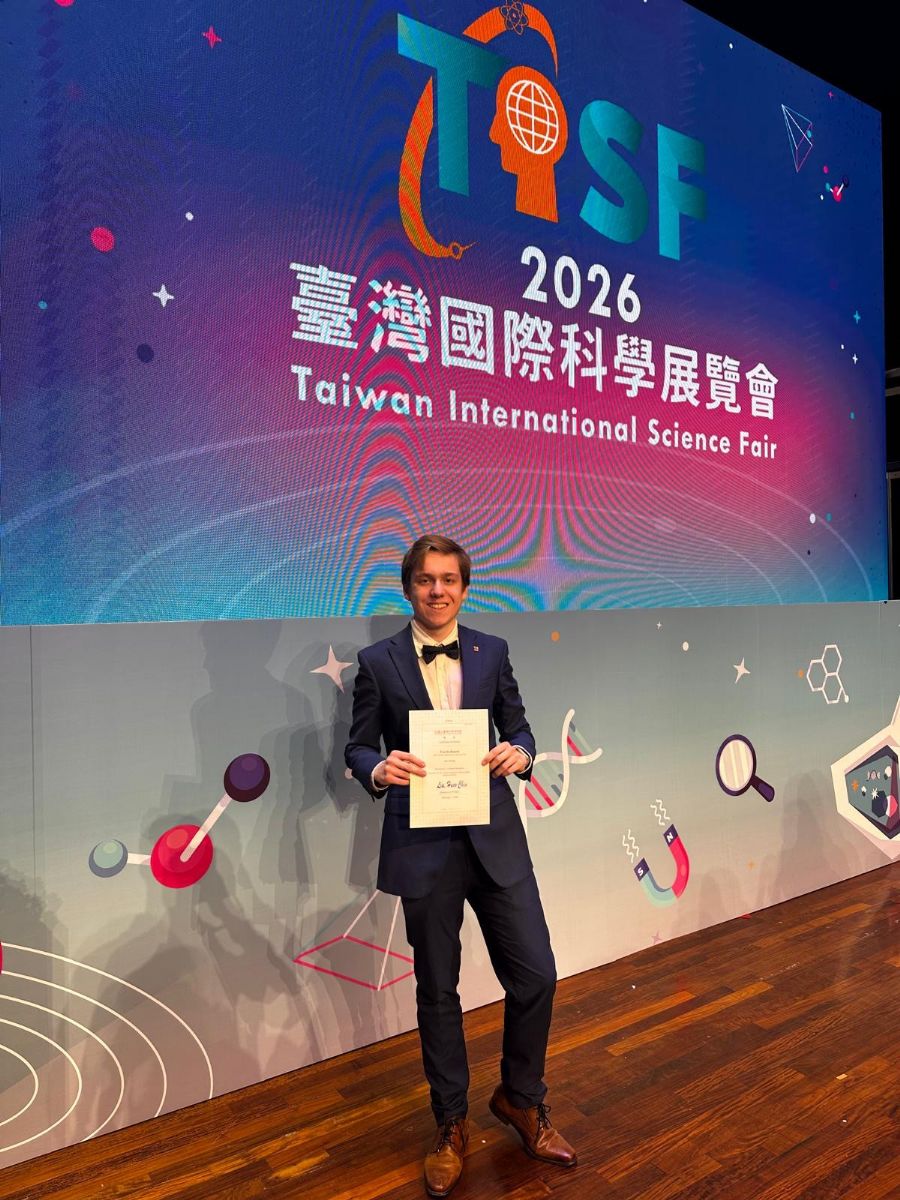 Gymnazista z Domažlic zazářil v Asii, na Tchaj-wanu získal ocenění