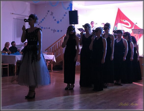 ČERNOŠÍNSKÝ MĚSTSKÝ PLES BYL PLNÝ KRÁSNÝCH MODELEK!