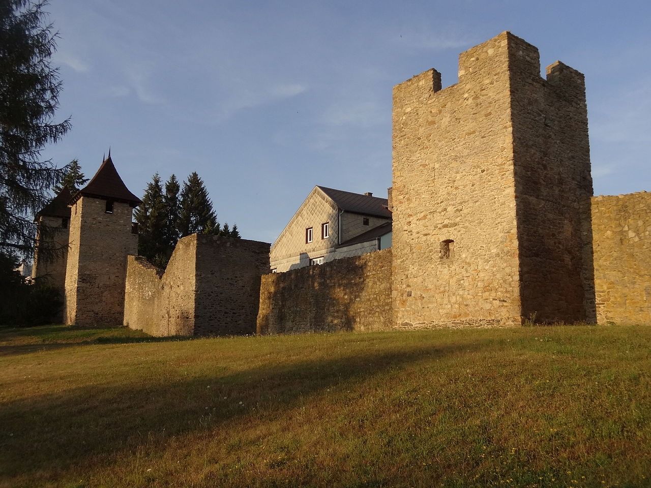 Letní kino Tachov nabízí fimy na hradbách u řeky