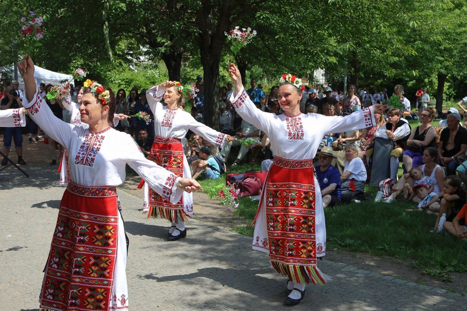 Doubravecké folklorní odpoledne nabídlo vystoupení souborů od nás i ze zahraničí