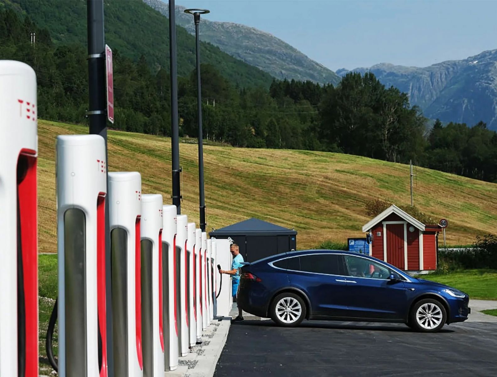 Norsko už elektromobily neřeší, prostě v nich jezdí. Česko zatím zůstává daleko vzadu