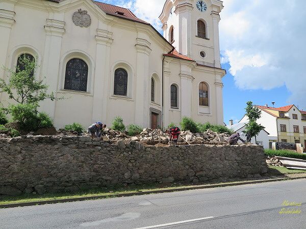 ČERNOŠÍNSKÝ KOSTEL ŘEŠÍ ZÁHADU!