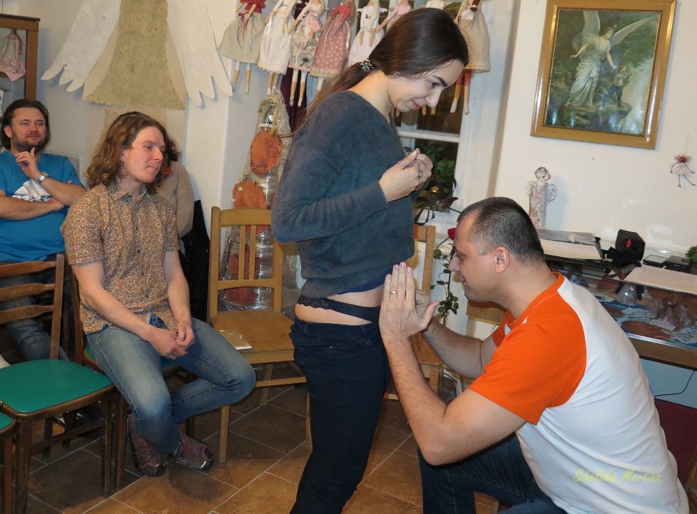 EROTICKÉ POVÍDÁNÍ V ČERNOŠÍNĚ