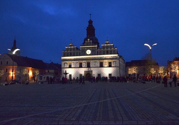 HORNÍCI MĚLI LOUČE A ŠLI K ŘECE