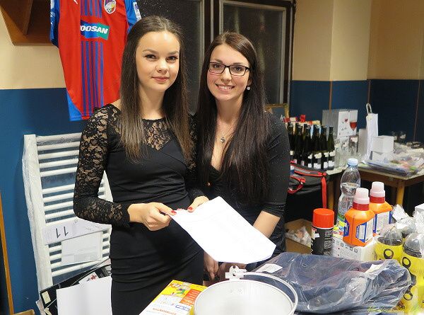 IZER HLEDAL MASKU ZUBNÍHO KAZU!